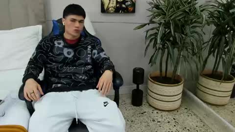 Roan Birkin online show from 04.23.26