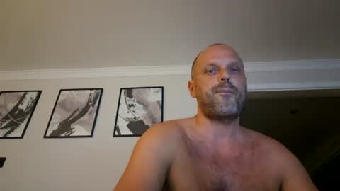 Snapshot of rob253959 chatting on 08.08.26 rob253959 online show from 08.08.26
