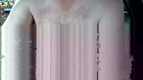 Snapshot of rob_likes_curvywomen chatting on 10.05.25 tip me make me cum online show from 10.05.25