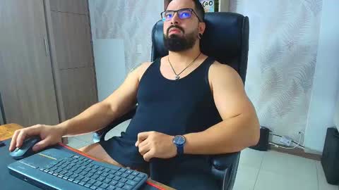 Snapshot of robby_k chatting on 11.13.25 Robby online show from 11.13.25