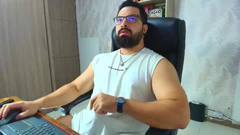 Snapshot of robby_k chatting on 11.26.25 Robby online show from 11.26.25