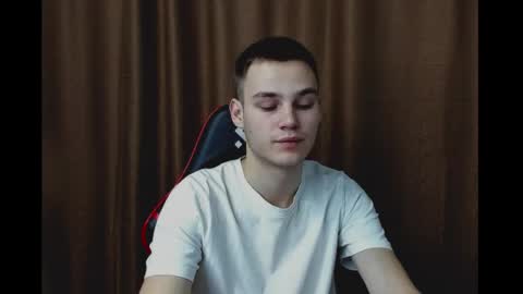 robert10211 online show from 12.18.24