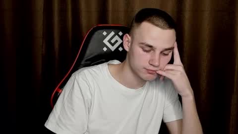 robert10211 online show from 02.19.25