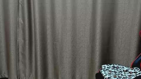 robert10211 online show from 09.10.25