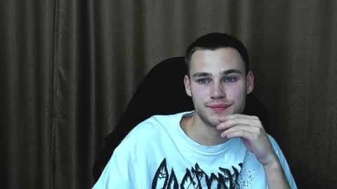 robert10211 online show from 09.15.25