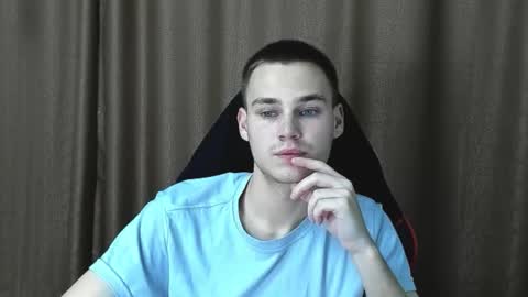 robert10211 online show from 10.08.25