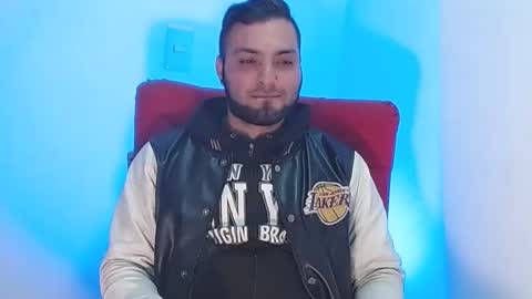 Snapshot of robert_leroy chatting on 12.17.24 Stiven - online show from 12.17.24