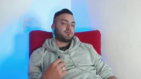 Snapshot of robert_leroy chatting on 02.07.25 Stiven - online show from 02.07.25