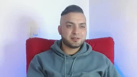 Snapshot of robert_leroy chatting on 02.26.25 Stiven - online show from 02.26.25