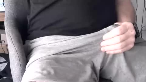 Snapshot of robertbrucemason chatting on 10.30.25 robertbrucemason online show from 10.30.25