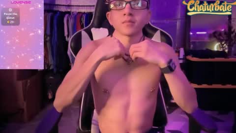 Snapshot of robertcicijr21 chatting on 10.27.25 Robert Cici Jr. online show from 10.27.25