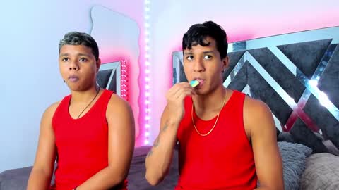 Robert Miller And Mael Thompson  online show from 12.08.24