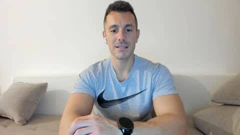 Snapshot of roberto4ever chatting on 05.21.26 roberto4ever online show from 05.21.26