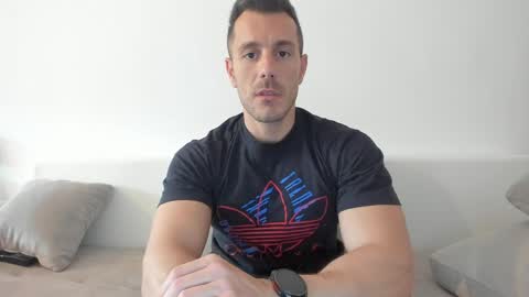 Snapshot of roberto4ever chatting on 05.25.26 roberto4ever online show from 05.25.26
