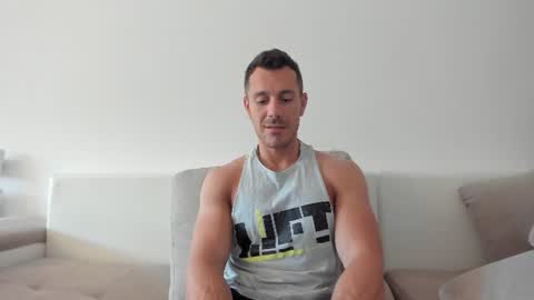 Snapshot of roberto4ever chatting on 06.11.26 roberto4ever online show from 06.11.26