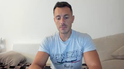Snapshot of roberto4ever chatting on 07.08.26 roberto4ever online show from 07.08.26