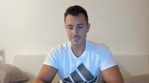 Snapshot of roberto4ever chatting on 07.12.26 roberto4ever online show from 07.12.26