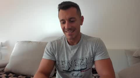Snapshot of roberto4ever chatting on 07.24.26 roberto4ever online show from 07.24.26