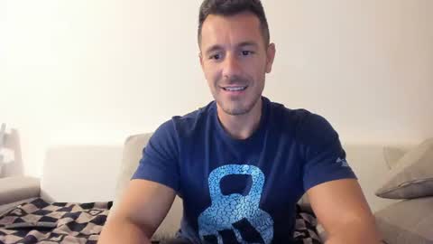 Snapshot of roberto4ever chatting on 07.26.26 roberto4ever online show from 07.26.26
