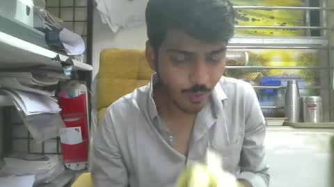 Robertsalia online show from 03.10.25