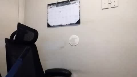 Snapshot of robertswhitney52 chatting on 03.03.26 robertswhitney52 online show from 03.03.26