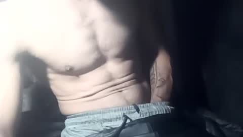 Snapshot of robincom23 chatting on 11.17.25 R online show from 11.17.25