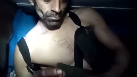 Snapshot of robincom23 chatting on 12.18.25 R online show from 12.18.25