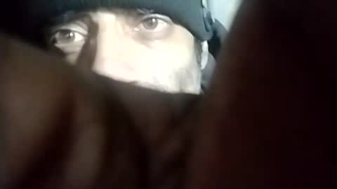 Snapshot of robincom23 chatting on 12.23.25 R online show from 12.23.25