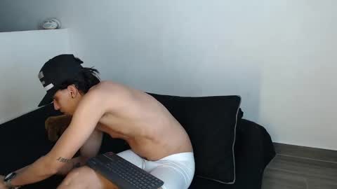 Snapshot of robisson_zack chatting on 09.11.25 Robisson Zack online show from 09.11.25