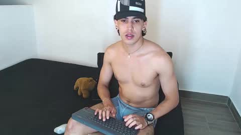 Snapshot of robisson_zack chatting on 09.27.25 Robisson Zack online show from 09.27.25