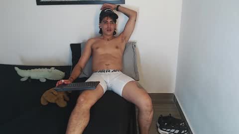 Snapshot of robisson_zack chatting on 03.25.26 Robisson Zack online show from 03.25.26