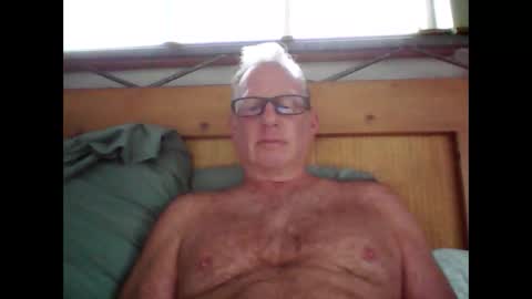 Snapshot of robo0000 chatting on 04.13.26 robo0000 online show from 04.13.26