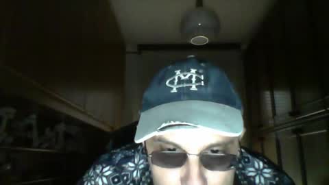 Snapshot of roby360 chatting on 02.18.25 robertino online show from 02.18.25