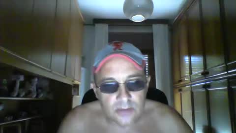 Snapshot of roby360 chatting on 09.28.25 robertino online show from 09.28.25