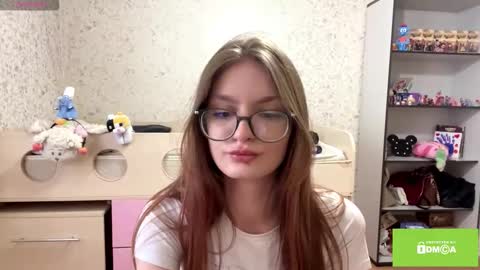 Snapshot of robynsentinella chatting on 02.17.26 robynsentinella online show from 02.17.26