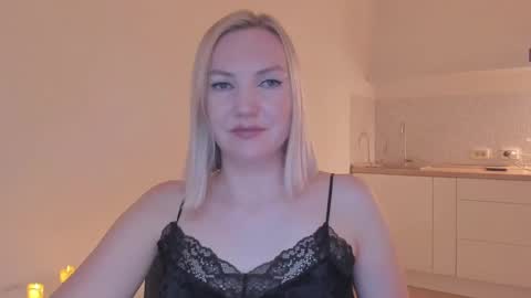 Snapshot of rock__baby chatting on 01.01.25 rock__baby online show from 01.01.25