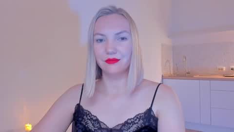 Snapshot of rock__baby chatting on 01.05.25 rock__baby online show from 01.05.25