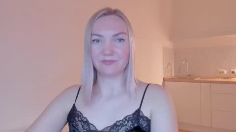 Snapshot of rock__baby chatting on 02.06.25 rock__baby online show from 02.06.25