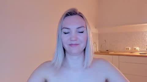 Snapshot of rock__baby chatting on 02.09.25 rock__baby online show from 02.09.25