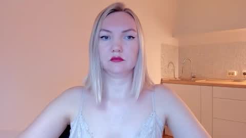 Snapshot of rock__baby chatting on 02.14.25 rock__baby online show from 02.14.25