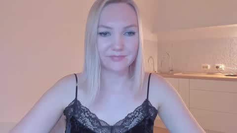 Snapshot of rock__baby chatting on 02.23.25 rock__baby online show from 02.23.25