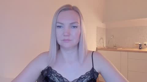 Snapshot of rock__baby chatting on 02.28.25 rock__baby online show from 02.28.25