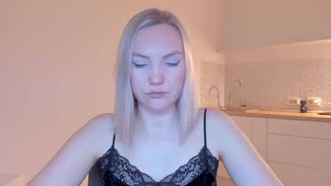 Snapshot of rock__baby chatting on 02.28.25 rock__baby online show from 02.28.25