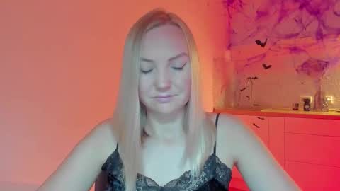 Snapshot of rock__baby chatting on 10.26.25 rock__baby online show from 10.26.25