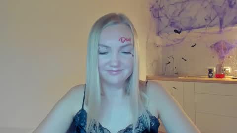 Snapshot of rock__baby chatting on 10.31.25 rock__baby online show from 10.31.25