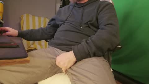 Snapshot of rockarit chatting on 01.14.25 Rockarit online show from 01.14.25