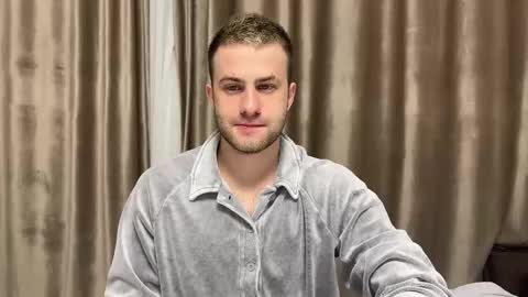 Snapshot of rodrigoveira chatting on 09.14.25 Rodrigo online show from 09.14.25