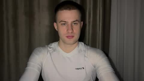Snapshot of rodrigoveira chatting on 10.03.25 Rodrigo online show from 10.03.25