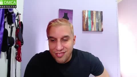 Thiago independent model online show from 05.11.26