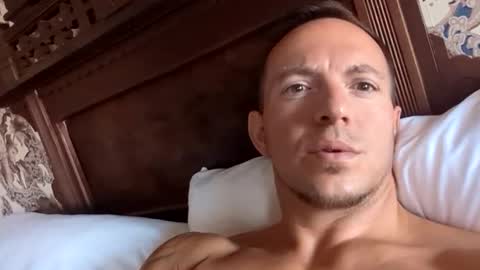 Snapshot of rokco_ chatting on 03.08.25 rokco_ online show from 03.08.25